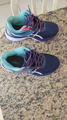 Tênis ASics n° 37