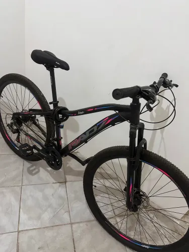 Bicicleta aro 29 praticamente nova, usada 2 vezes
