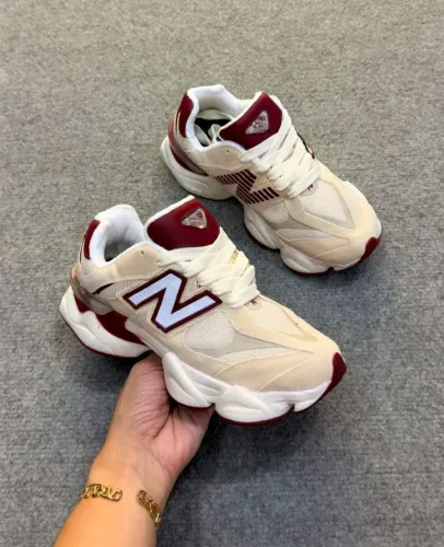 Tênis Feminino - New Balance - Bege e Vinho