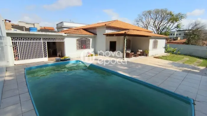 Jacarepaguá | Casa 4 quartos, sendo 2 suites