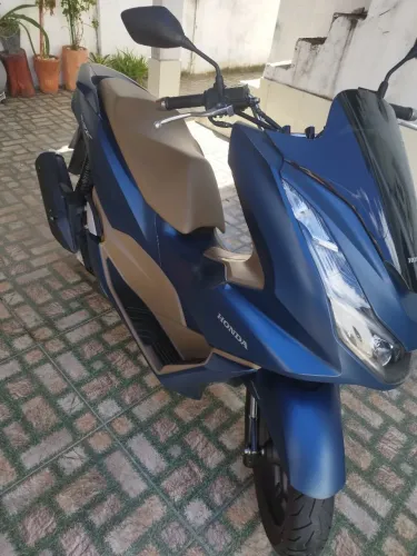 Moto PCX DLX seminova 