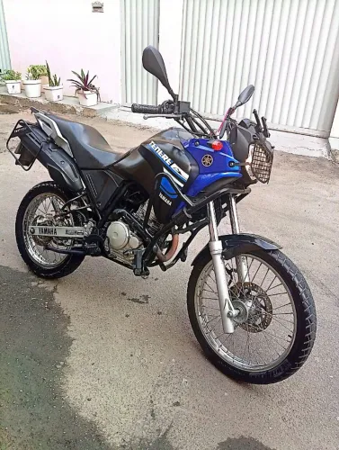 Ténéré 250 conservado vende ou troca