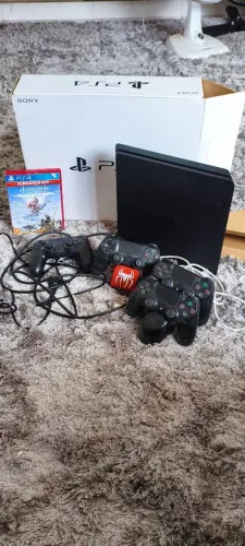 VENDO PLAYSTATION 4 (PS4) COMPLETO ? R$ 1.200,00