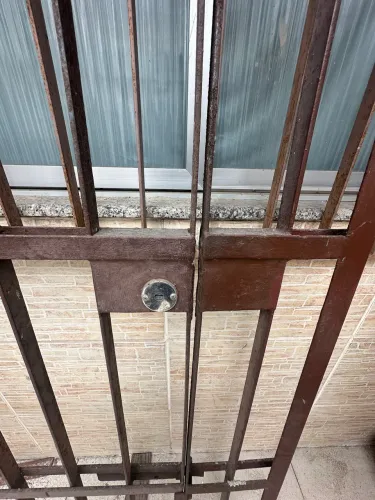 Portão Social em aço com Fechadura.