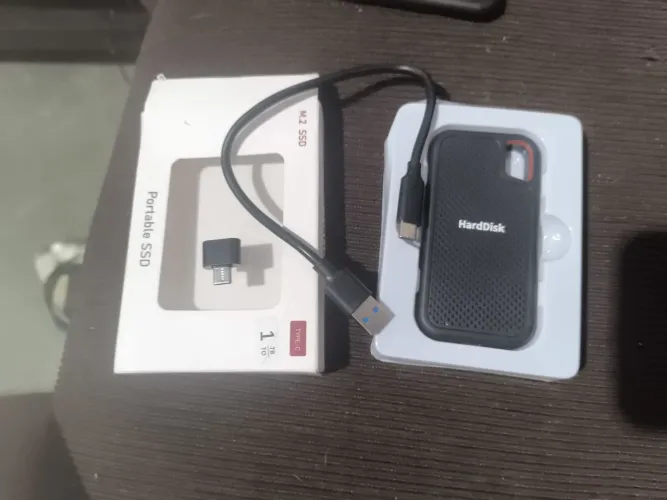 SSD Portátil Genérico 1TB (Modelo HardDisk) - Novo na Caixa
