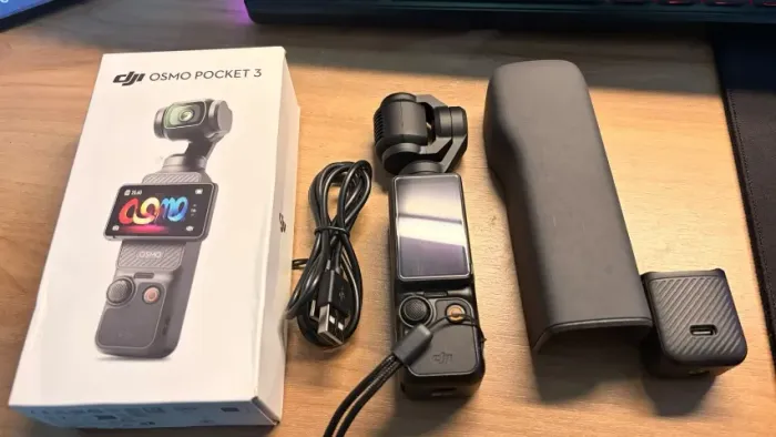DJI Osmo Pocket 3 Câmera 4K Gimbal Vlog com Caixa e Capa Impecável