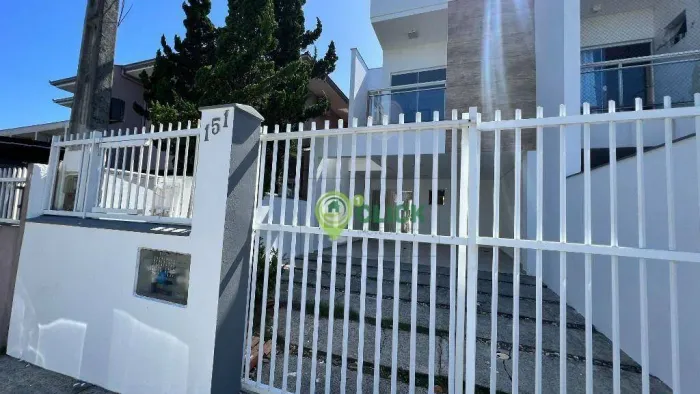 Sobrado geminado para locação no Vila Nova