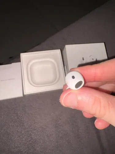 AIRPOD 4