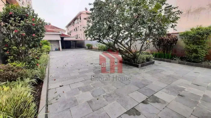 Casa com 4 dormitórios, 100% térrea, 3 vagas, venda ou locação Gonzaga - Santos/SP