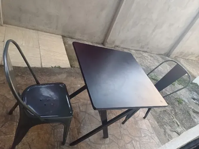 Mesa Dobrável Tarimatã+2 cadeiras em aço