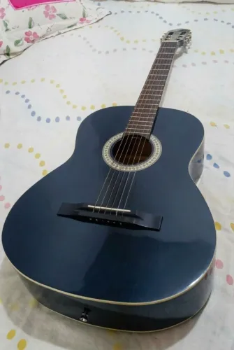 VENDE-SE VIOLÃO NOVO