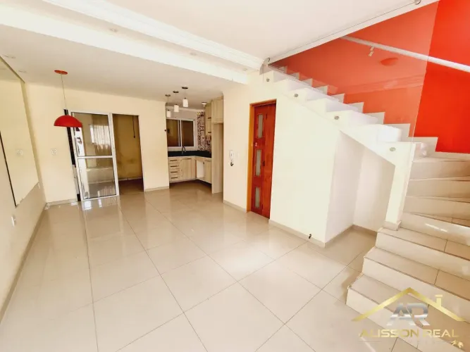 Sobrado com 2 Quartos em Condomínio no Pestana em Osasco!