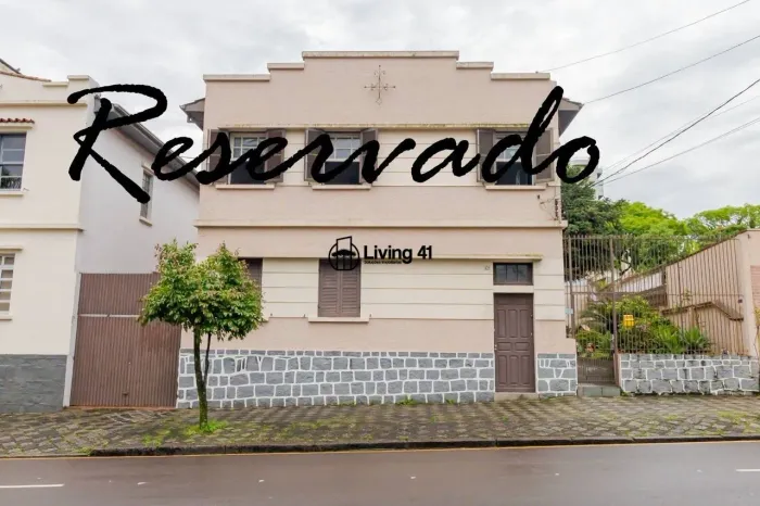 Apartamento com 3 dormitórios para alugar, 138 m² por R$ 2.696,12/mês - São Francisco - Cu