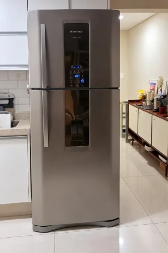 Geladeira Electrolux DI80X Inox 542L Frost Free Ice Maker