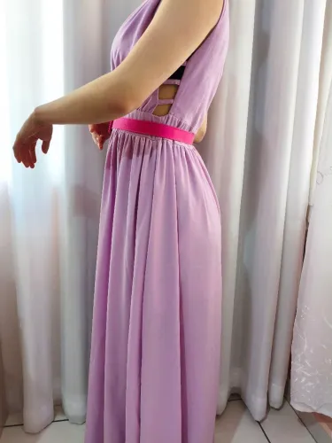Vestido lilás comprido