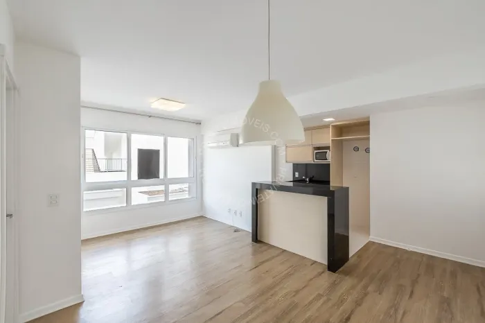 Apartamento semimobiliado para alugar no Boa Vista com 2 quartos