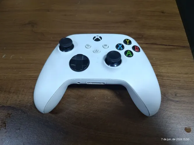 Controle de Xbox séries branco com bateria