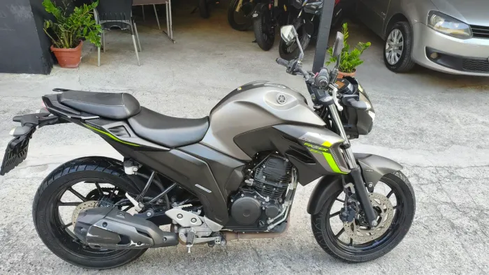 Fazer 250 2024 apenas 12 mil km