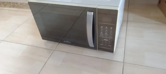 Vendo micro ondas 30l.