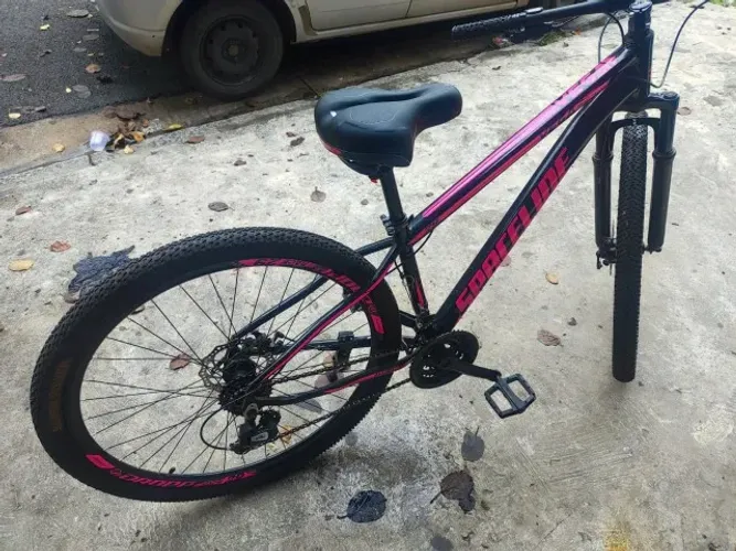 A Bicicleta Rosa/Preto Aro 29 