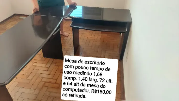 Vende-se mesa de escritório 