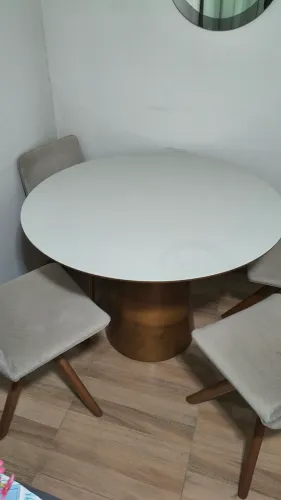 Mesa Jantar + 4 cadeiras - Madeira de Verdade e perfeito tudo!