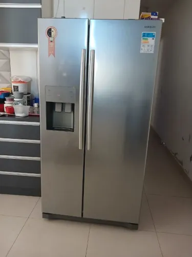 GELADEIRA SAMSUNG DUAS PORTAS COM BEBEDOURO