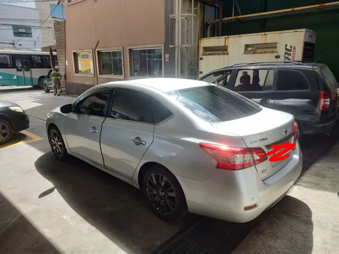 Nissan Sentra SL 2.0/ 2.0 Flex Fuel 16V Aut. 2015