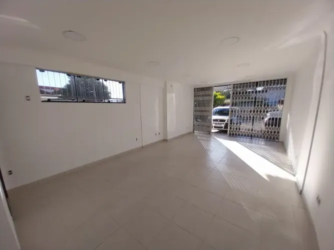 SALA COMERCIAL TÉRREA COM ESTACIONAMENTO NO AMÉRICA PARA ALUGAR