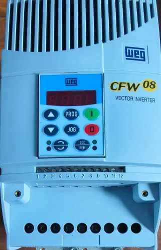 Inversor de frequência cfw08 5cv tensão de trabalho 380v corrente 10A 