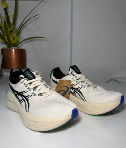 ASICS GEL-Nimbus 28 Seashell/Black