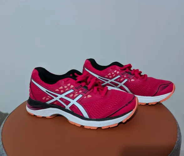 Tênis Asics Rosa  n° 33 NOVO