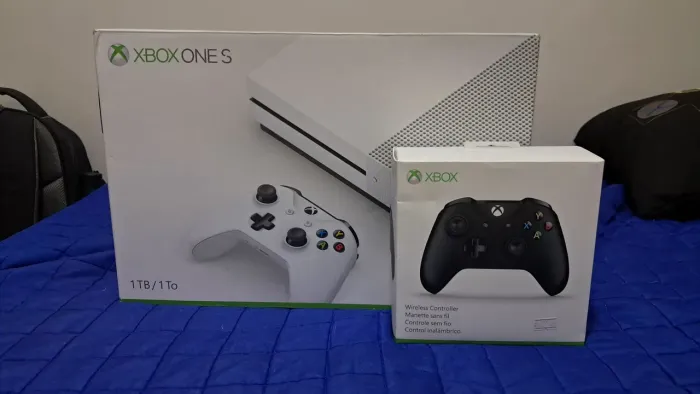 Xbox One 1TB + 1 controle + FIFA 20