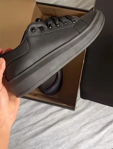 Tênis modelo Zara