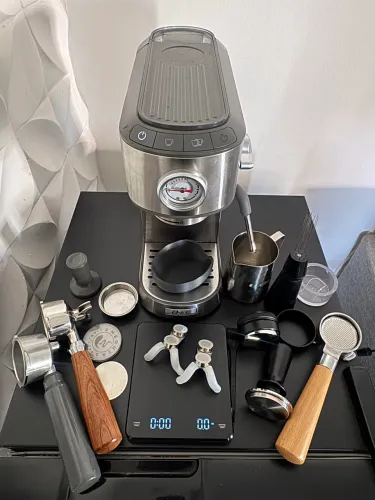 Máquina de Café Oster Compacta Perfect Brew + acessórios a 110v
