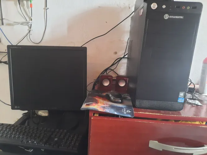 Vendo ou troco um computador em um celular A51 ou A52 com tela original e bem conservad