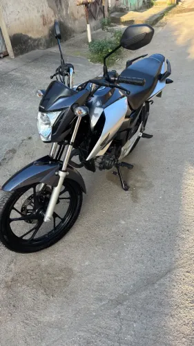Vende-se Moto CG TITAN 2022