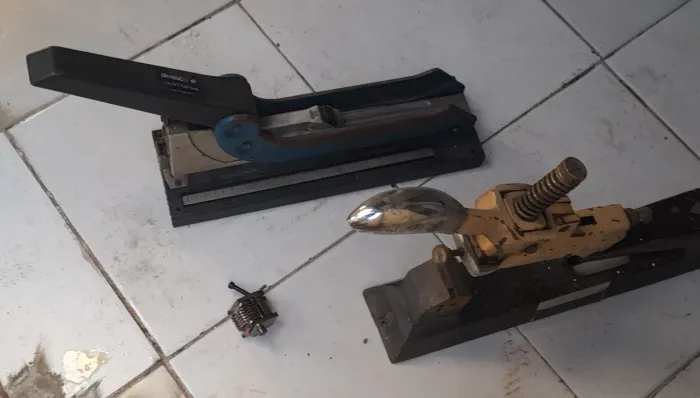VENDO GRAMPEADORES PROFISSIONAIS PARA GRAFICA
