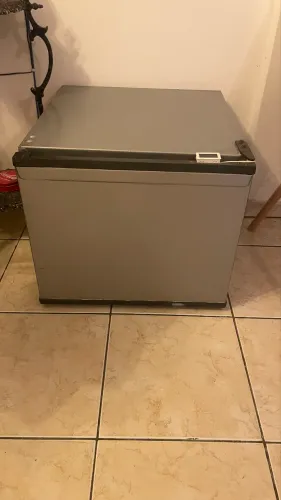 Frigobar com termômetro 