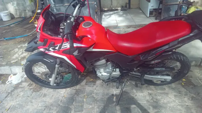 Alugo moto para aplicativo.