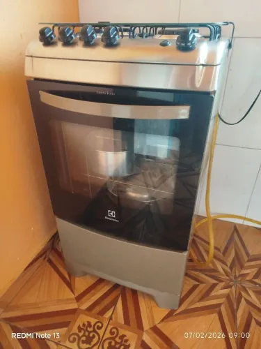 Fogão em bom estado de conservação eletrico