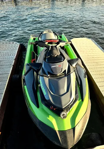 Jet ski rxt 300hp cota 1/8