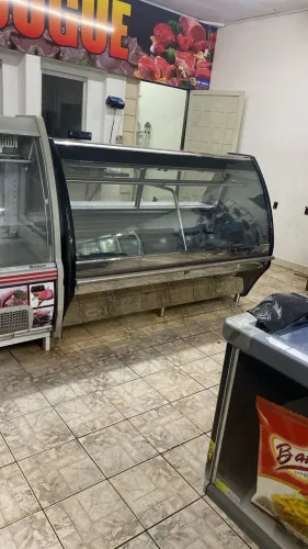 Vendo balcão para açougue novo