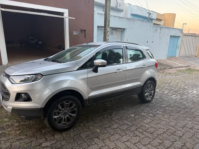 Ford Ecosport Freestyle 1.6 16V Flex 5P 2015