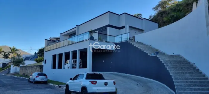 Casa de Condomínio fechado em Atibaia, 4 suítes, ampla área lazer, para venda com 1300m² e
