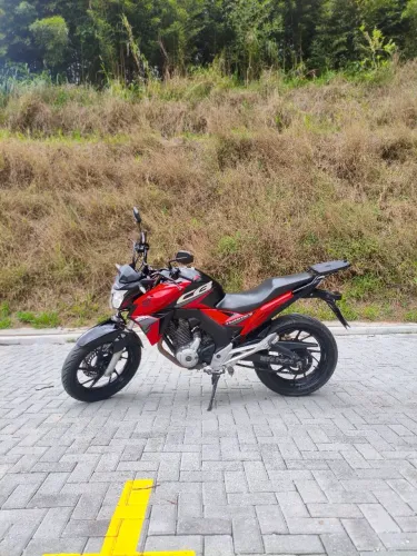 CB 250F Twister