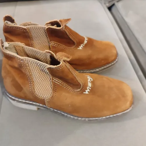 Bota menino, tamanho 34
