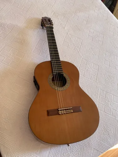 Violão Espanhol Alhambra 5P elétrico dos antigos maciço 