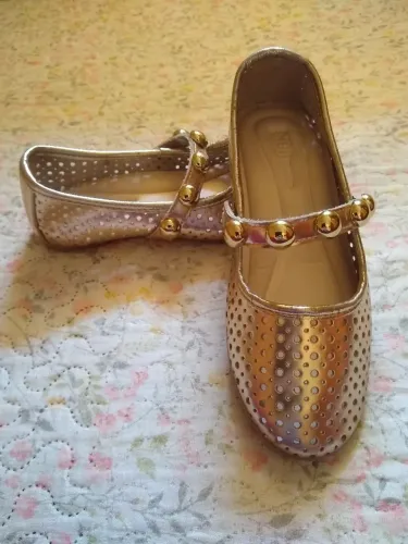 Sapatilha dourada Bibi Tam 30