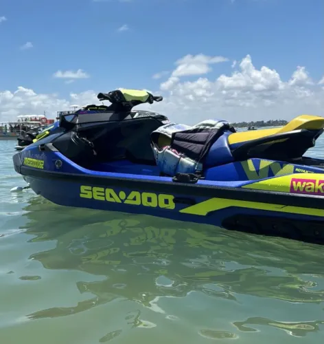 Jetski seadoo 230 wake